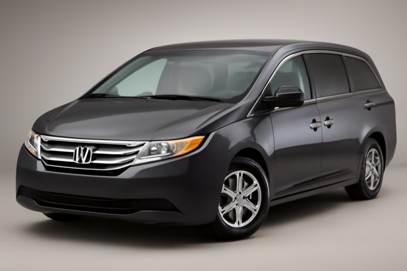 2013 Honda Odyssey windshield replacement in Camarillo, CA
